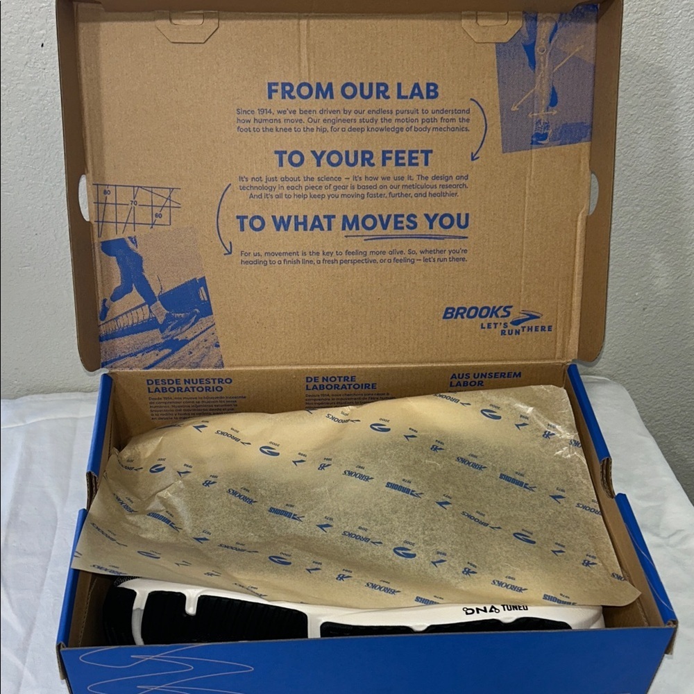 Brooks Men's Black and White Running Shoes - Picture 9 of 10